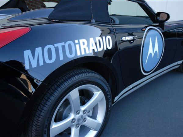Motorola car displaying graphics This vehicle wrap for Motorola shows that even sports cars can display graphics.