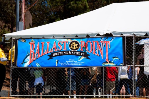 Get noticed with a fence banner Get your business noticed with a custom fence banner