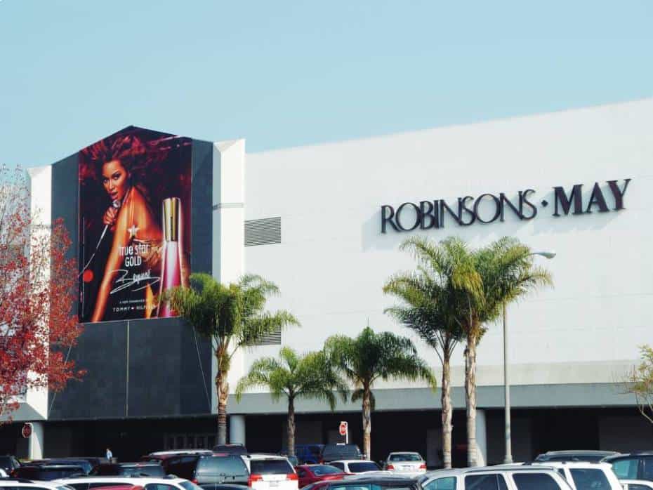 RobMayBeyonce04386 Large Format Sign Outside of Robinsons May