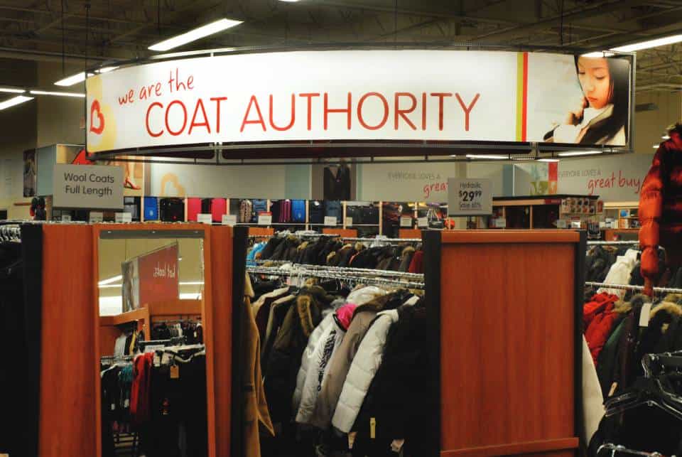 imgpsh_fullsize_anim (6) Section sign in department store