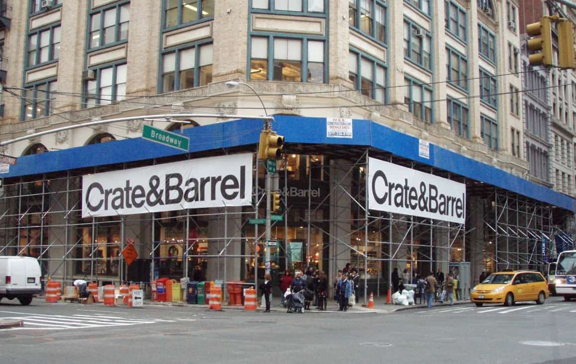 Are Fence Banners a Good Way to Advertise? Construction site fence banner for Crate & Barrel construction in Los Angeles