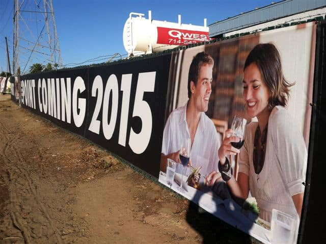 pt phs 2 pix 111313 058 construction fence banners