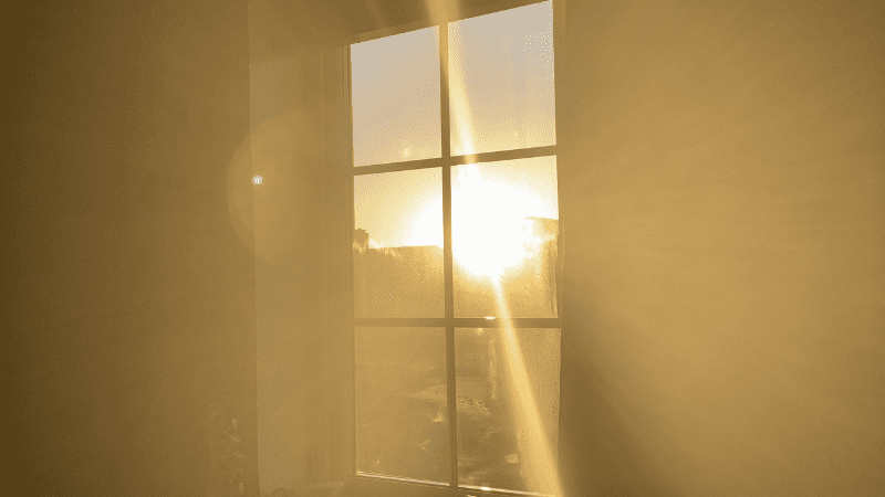 How to Remove Vinyl Decals From a Window